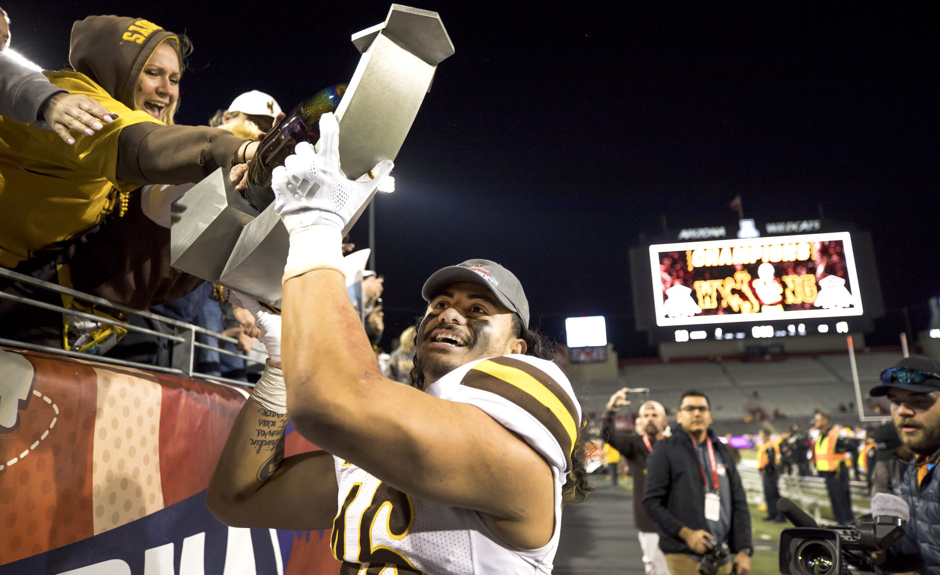 010120-spt-arizona bowl-p11.JPG